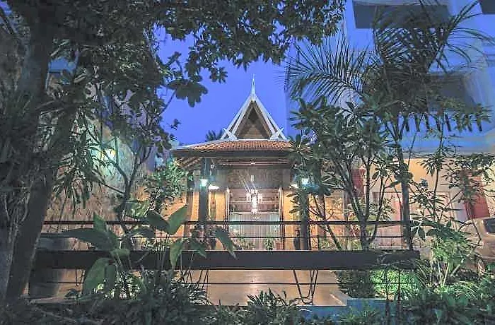 Zajazd Mekong Angkor Palace 3*
